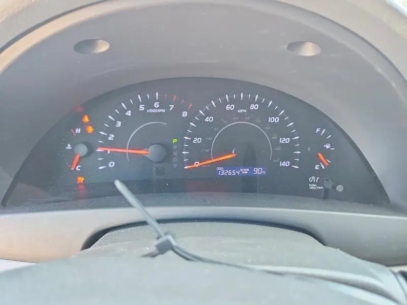 2011 TOYOTA CAMRY LE  