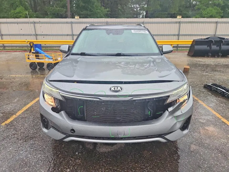 2021 KIA SELTOS S  