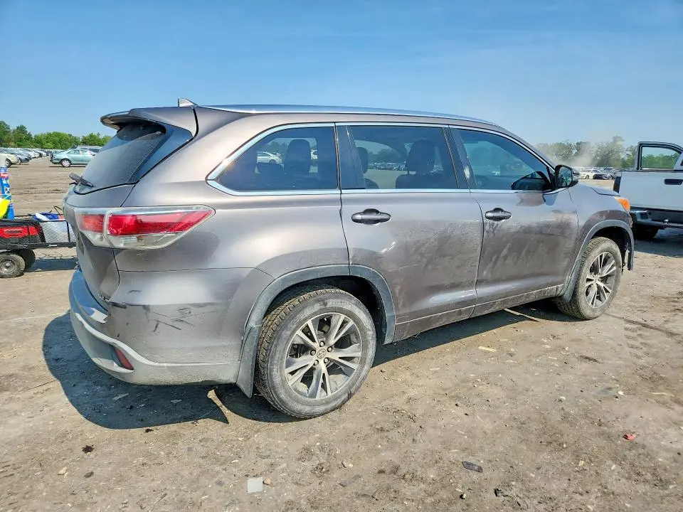 2016 TOYOTA HIGHLANDER XLE  