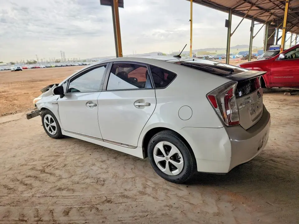 2013 TOYOTA PRIUS THREE  