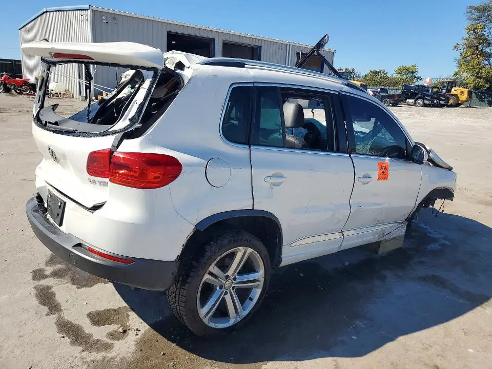 2014 VOLKSWAGEN TIGUAN S  