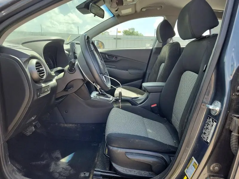 2019 HYUNDAI KONA SE  