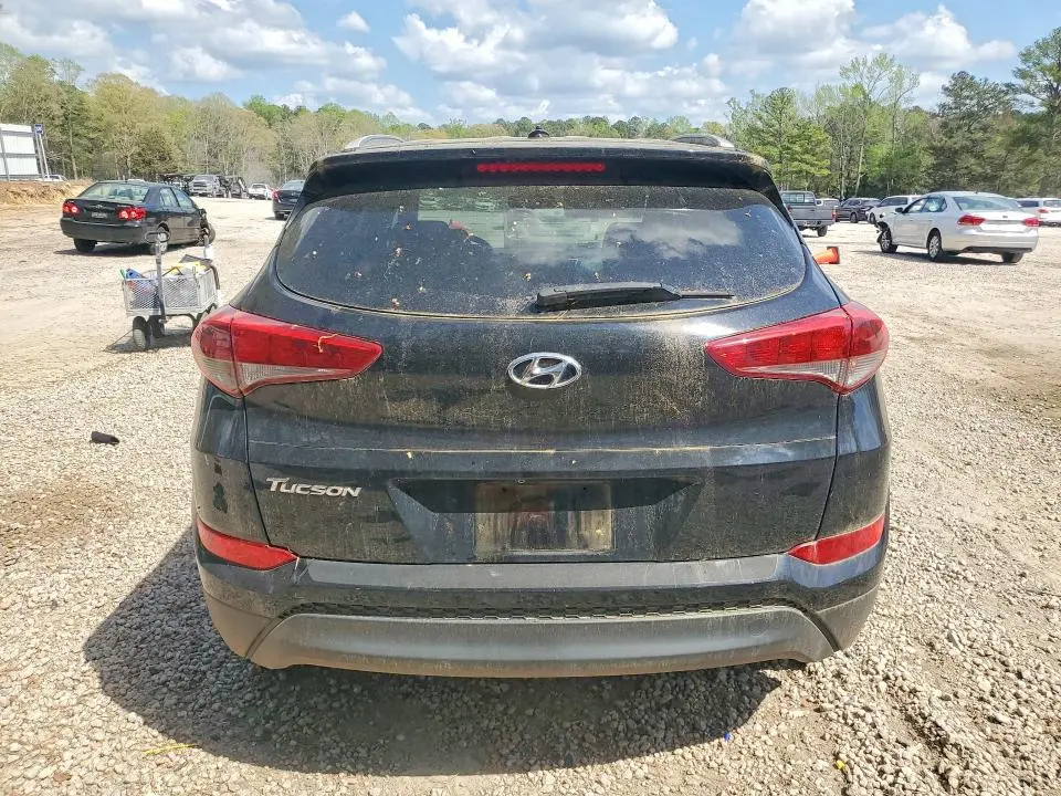 2016 HYUNDAI TUCSON SE  