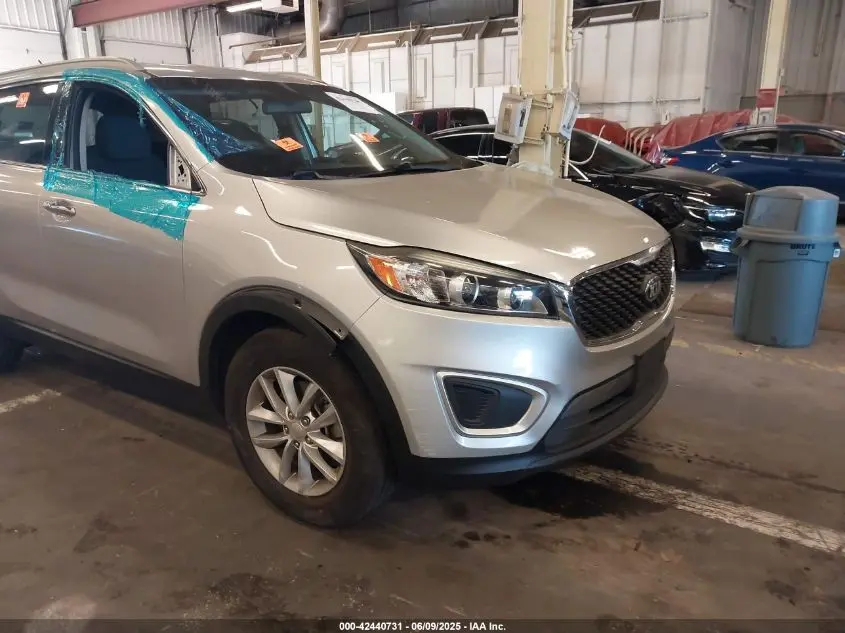 2017 KIA SORENTO 2.4L LX