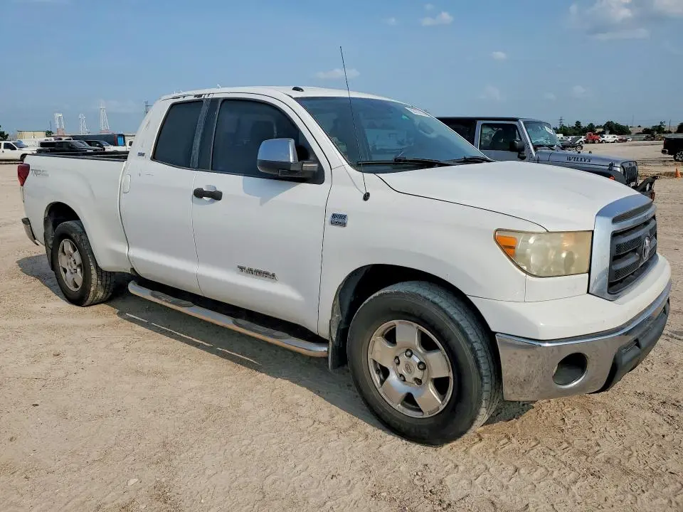 2011 TOYOTA TUNDRA DOUBLE CAB SR5  