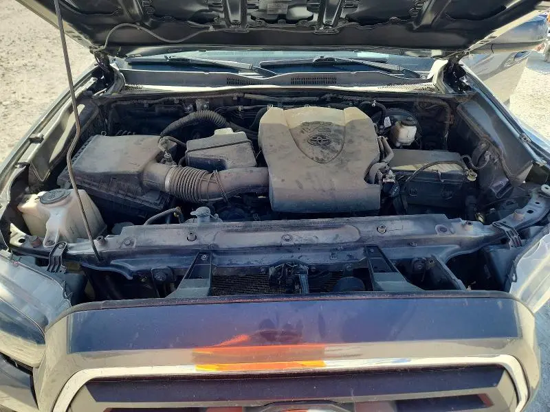 2021 TOYOTA TACOMA SR5 V6  