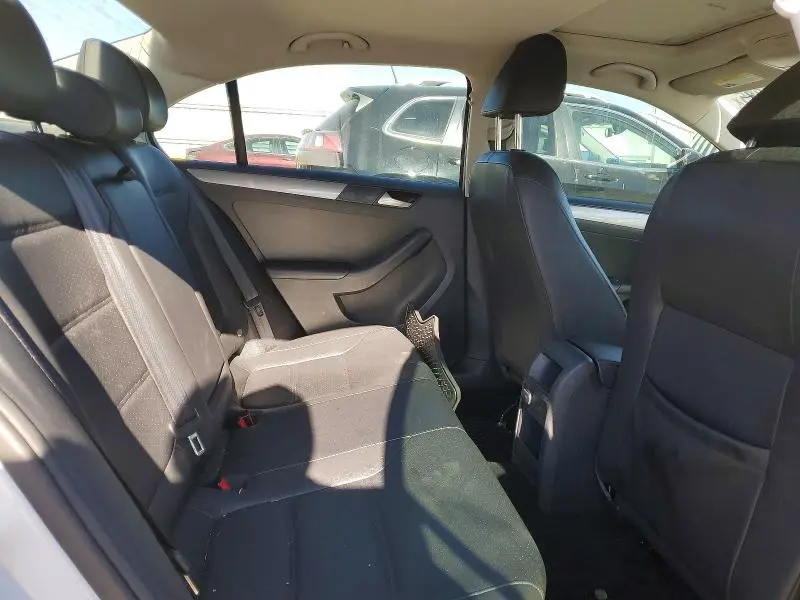 2017 VOLKSWAGEN JETTA   