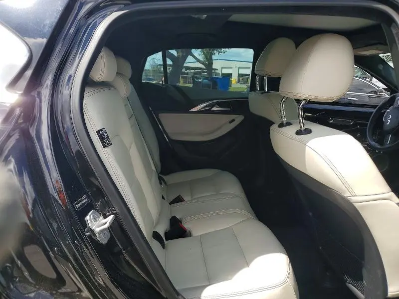 2018 INFINITI QX30 PREMIUM  