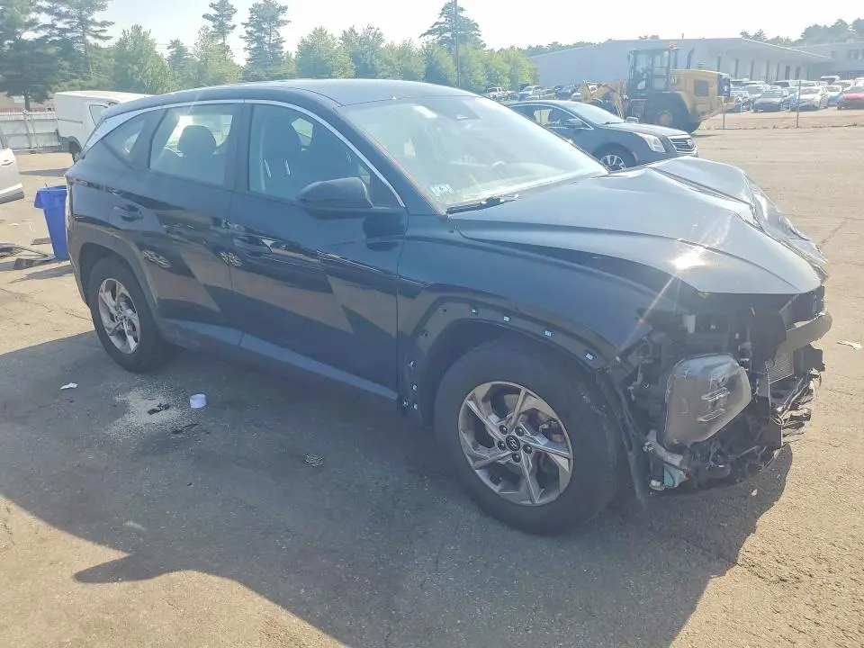 2023 HYUNDAI TUCSON SE  