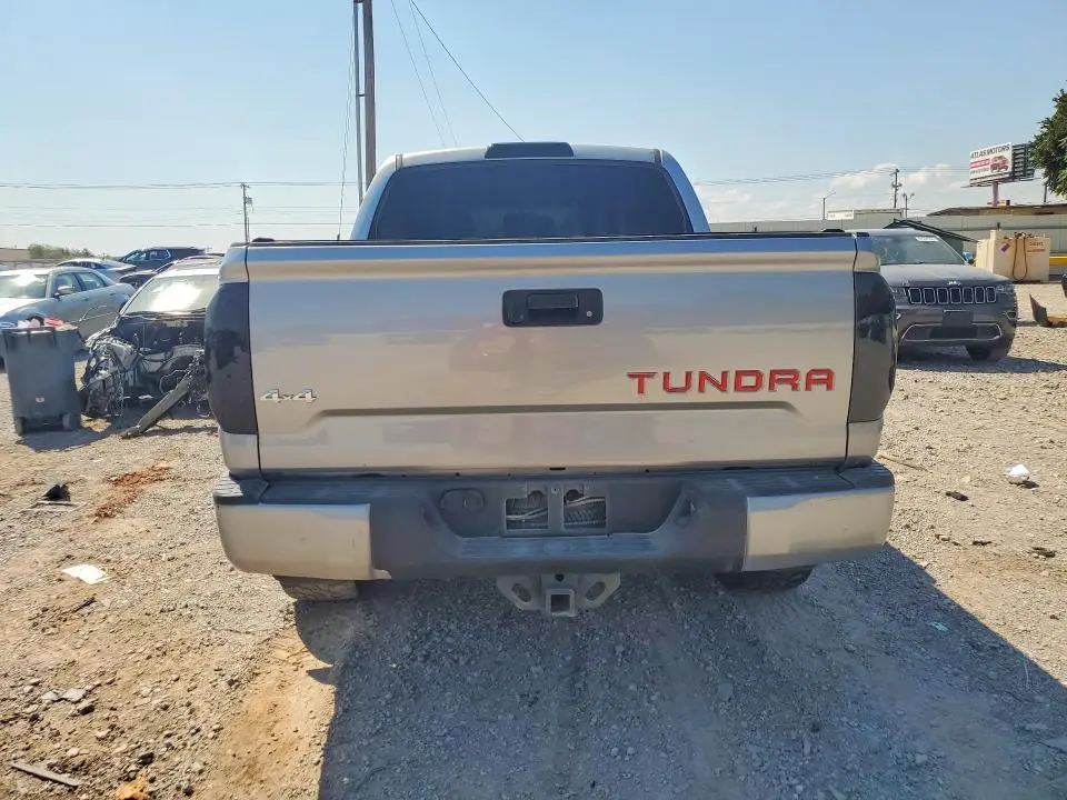 2017 TOYOTA TUNDRA SR5  
