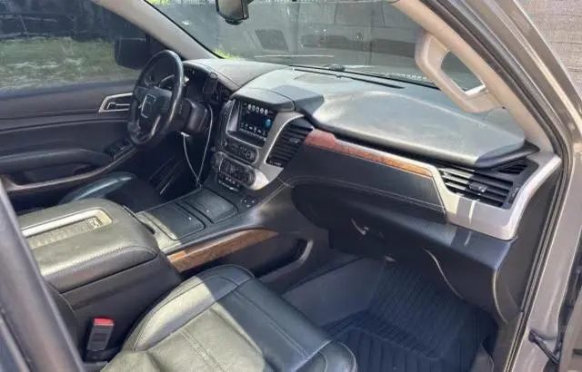 2019 GMC YUKON DENALI  