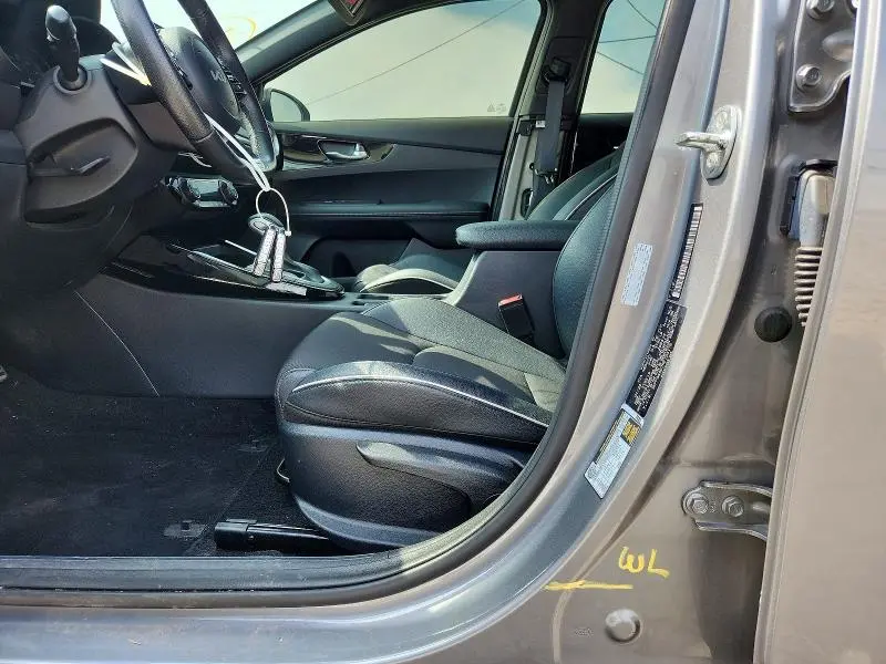 2024 KIA FORTE GT LINE  