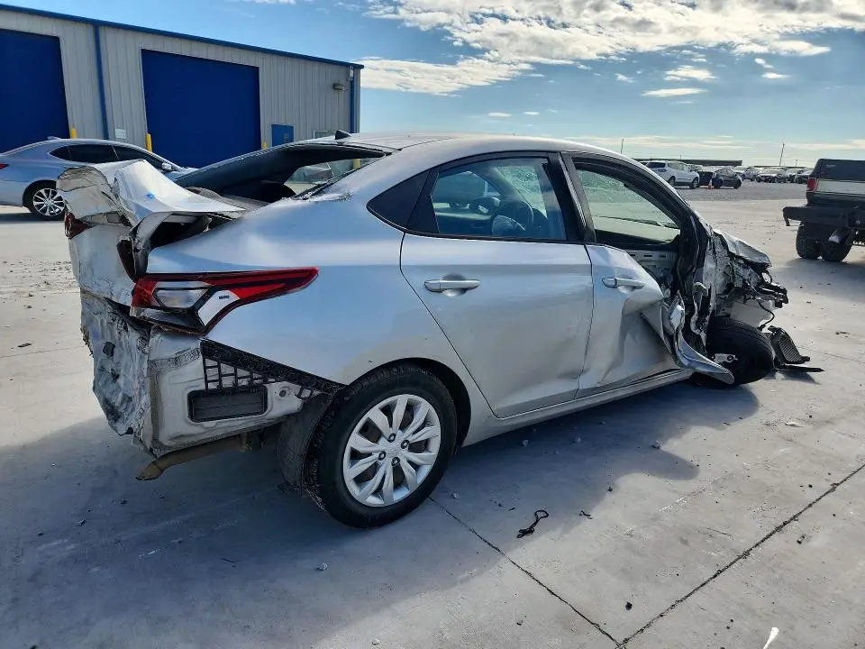2018 HYUNDAI ACCENT SE  