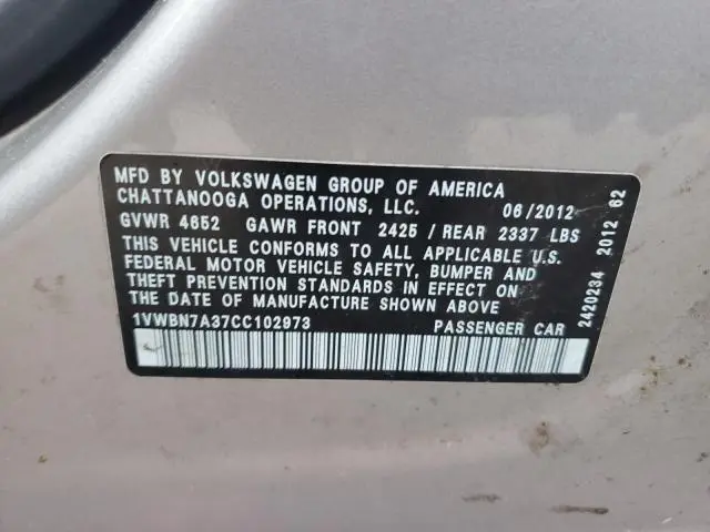 2012 VOLKSWAGEN PASSAT SE  