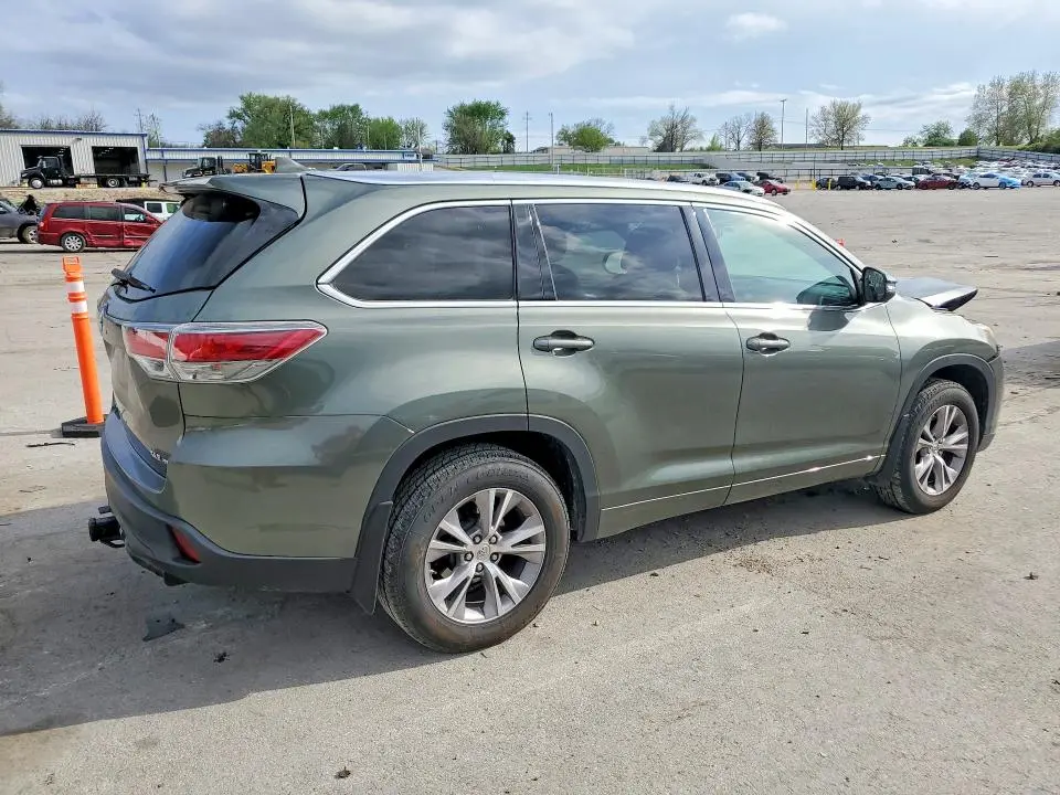 2015 TOYOTA HIGHLANDER XLE  