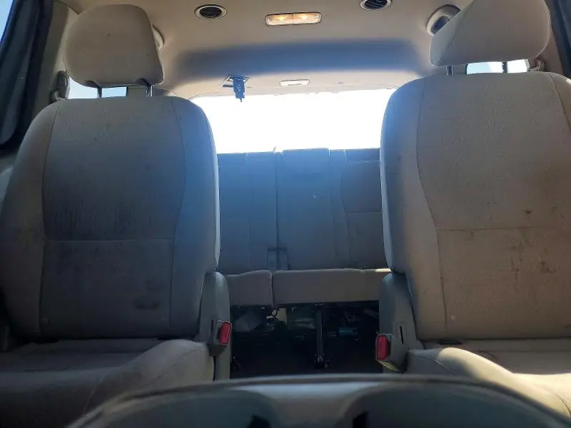 2017 KIA SEDONA LX  