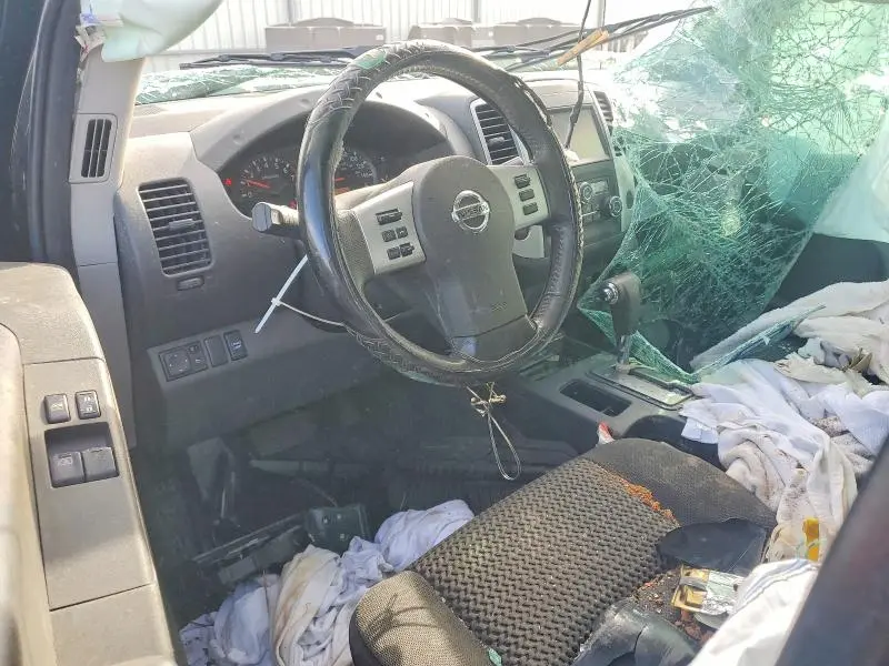 2019 NISSAN FRONTIER SV V6  