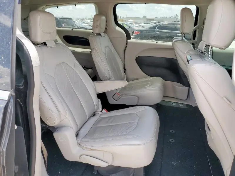 2017 CHRYSLER PACIFICA TOURING L PLUS  