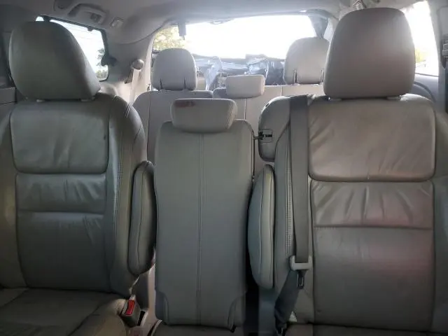 2016 TOYOTA SIENNA XLE  