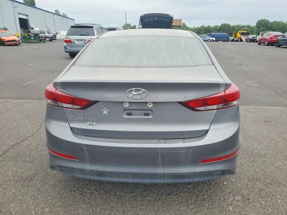 2018 HYUNDAI ELANTRA SE  
