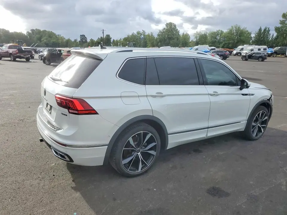 2024 VOLKSWAGEN TIGUAN SEL R-LINE BLACK  