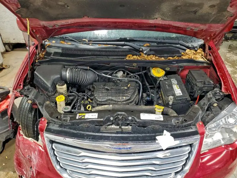 2016 CHRYSLER TOWN & COUNTRY LX  