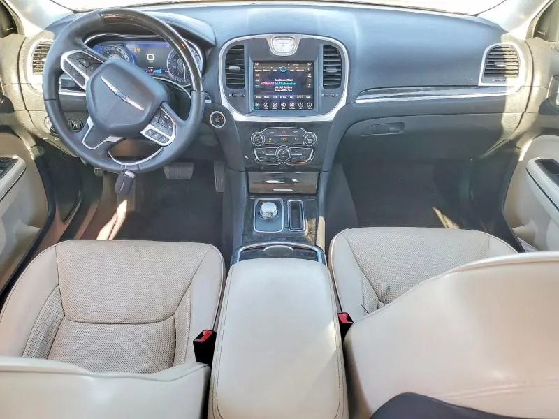2017 CHRYSLER 300C   