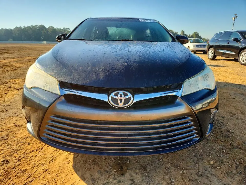 2015 TOYOTA CAMRY XLE  