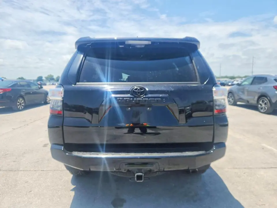 2023 TOYOTA 4RUNNER SR5  