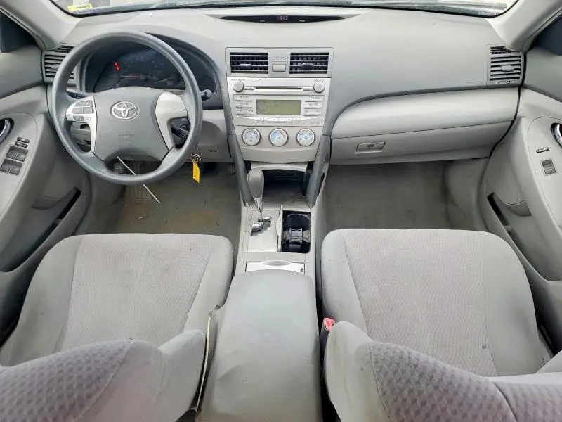 2010 TOYOTA CAMRY LE  