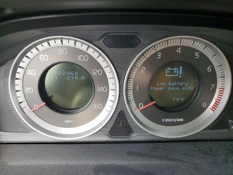 2012 VOLVO XC70 3.2  