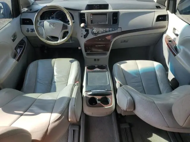 2012 TOYOTA SIENNA XLE  