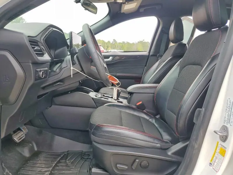 2023 FORD ESCAPE ST LINE  
