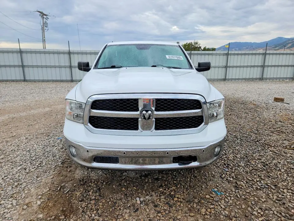 2015 RAM 1500 SLT  