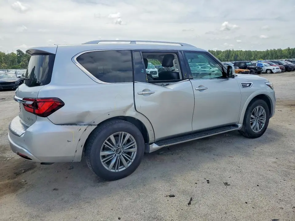 2021 INFINITI QX80 LUXE  