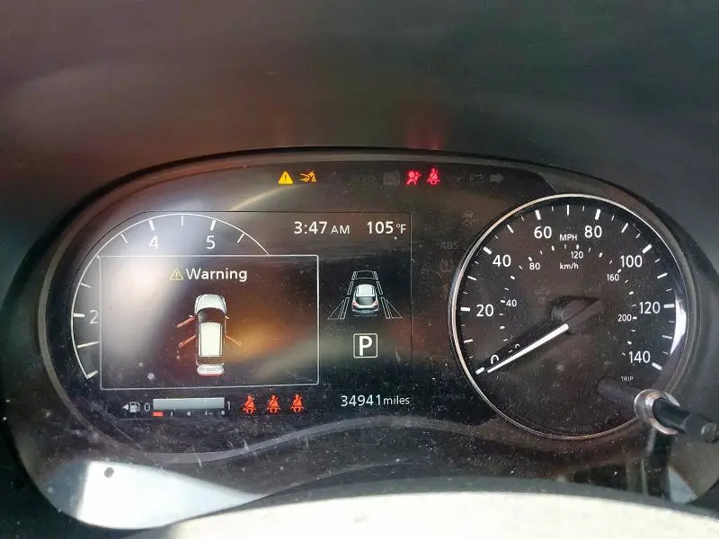 2023 NISSAN KICKS SR  