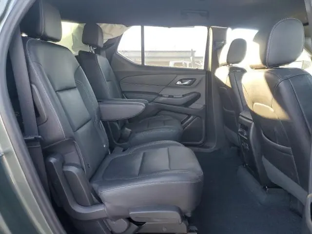 2023 CHEVROLET TRAVERSE LT  