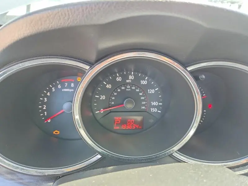 2011 KIA SORENTO LX  