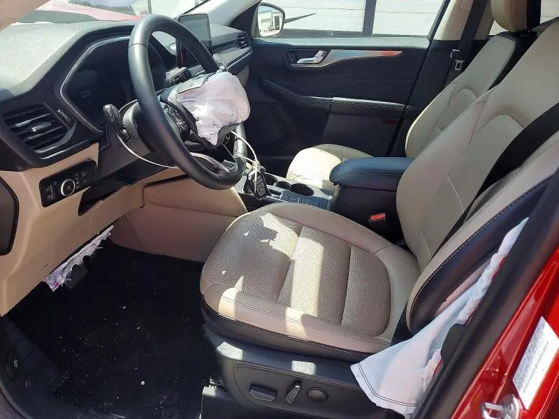 2021 FORD ESCAPE TITANIUM  