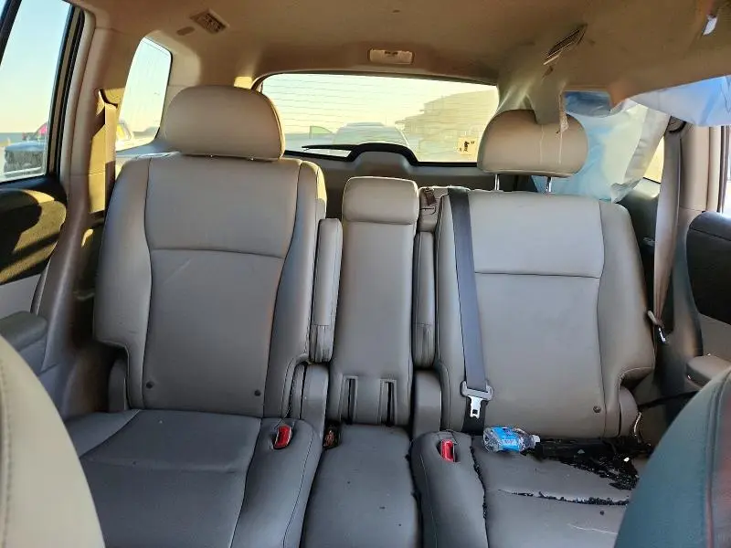 2011 TOYOTA HIGHLANDER BASE  