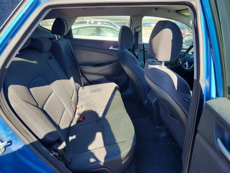 2020 HYUNDAI TUCSON SE  
