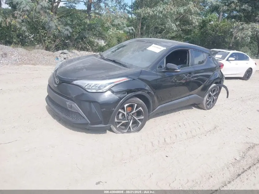 2021 TOYOTA C-HR XLE