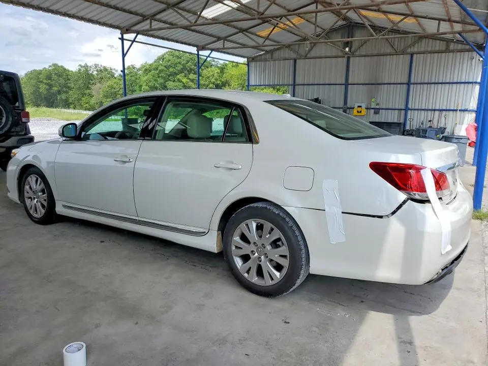 2011 TOYOTA AVALON   