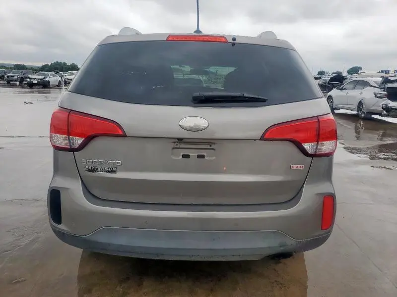 2015 KIA SORENTO LX  