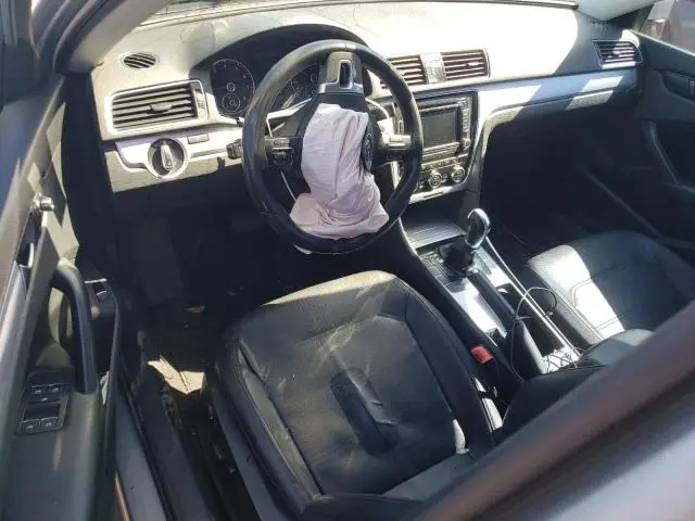 2012 VOLKSWAGEN PASSAT SE  