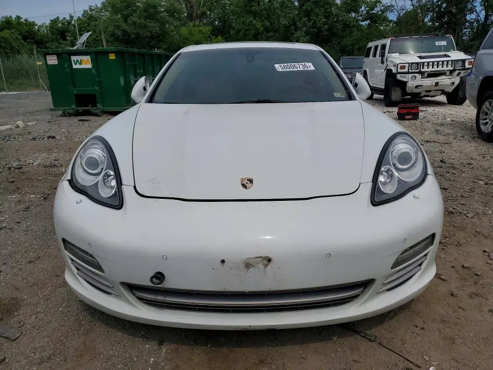 2013 PORSCHE PANAMERA 2  