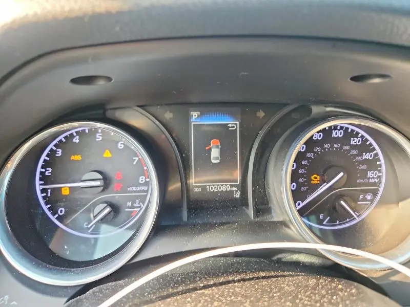 2019 TOYOTA CAMRY SE  