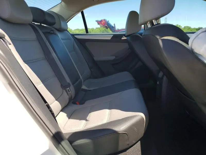 2013 VOLKSWAGEN JETTA   