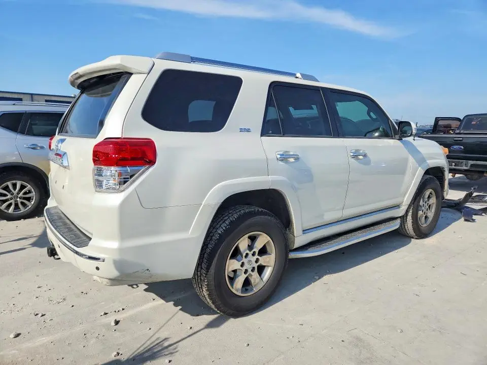 2012 TOYOTA 4RUNNER SR5  