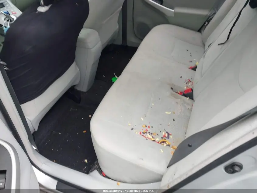 2015 TOYOTA PRIUS THREE